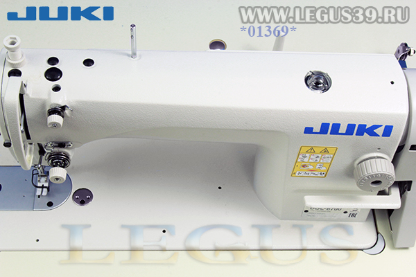 Промышленная прямострочная швейная машина Juki DDL 8700L одноигольная, челночного стежка с нижним реечным транспортом материала, предназначена для шитья средних и тяжелых материалов, в том числе и для пошива не очень тяжёлой кожи
