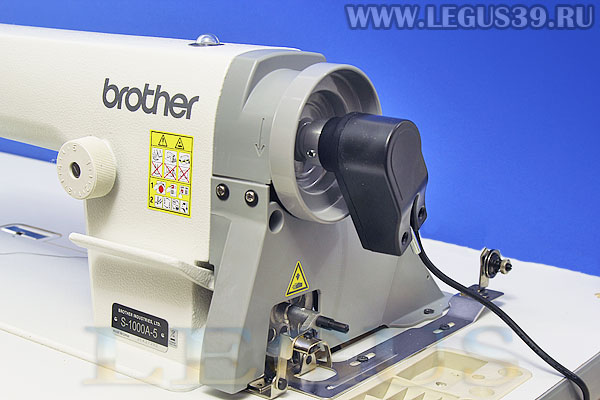 Промышленная прямострочная швейная машина Brother S1000A-5