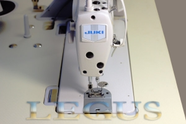 Швейная машина JUKI DDL 8100eHX73141 *11272* Прямострочная для средних и тяжелых материалов, возможность шитья ниткой 10го номера арт.248292