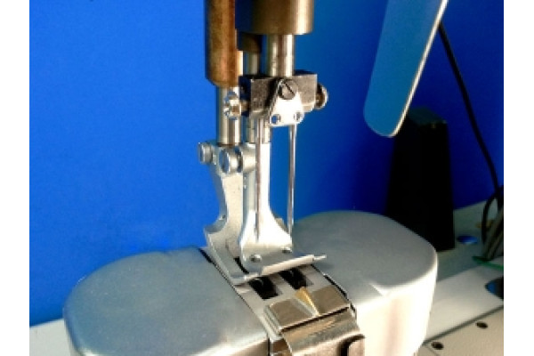 Швейная машина HIGHLEAD GC24688-2-D двухигольная *09390*