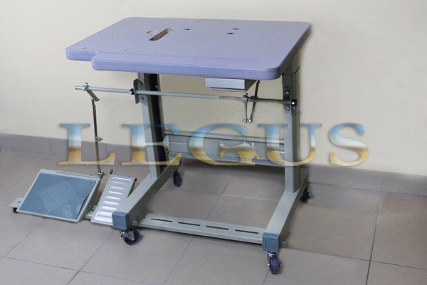 Стол для промышленной швейной машины HIGHLEAD GC 2698-1 *05695*