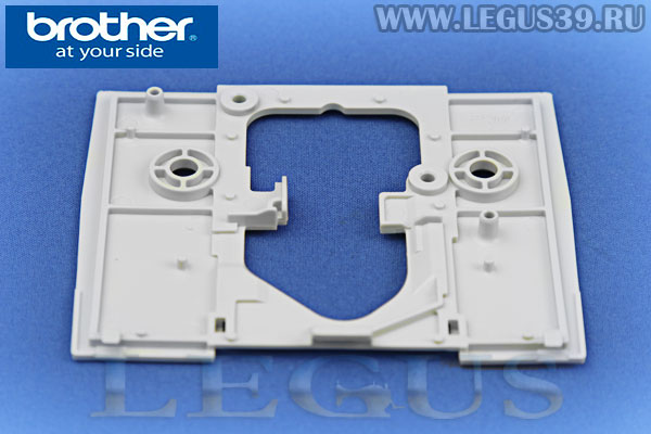 Игольная пластина XF3471001 для бытовых швейных машин Brother "A" LX1400/LX1700 (пластиковая накладка)