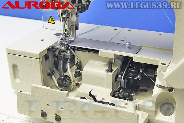 Швейная машина Aurora A-500-01D (Direct drive) Трехигольная пятиниточная плоскошовная машина с плоской платформой (Распошивалка)