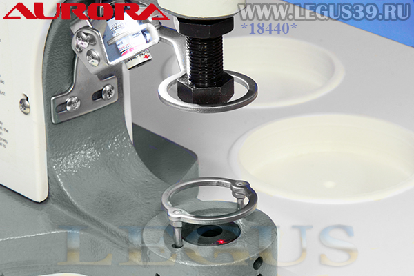 Пресс однопозиционный с встроенным сервомотором для установки на швейные и галантерейные изделия металлической фурнитуры.